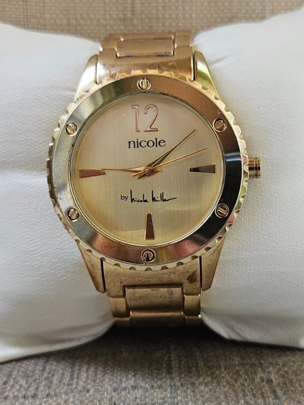 Nicole by Nicole Miller Wristwatch Gold Tone Quartz Analog Wrist Watch NWT